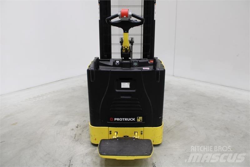 Hyster S1.5S Transpaleti autopropulsanti