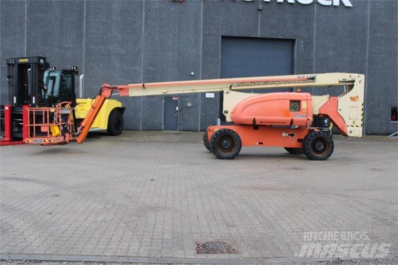JLG 800AJ Nacele cu brat articulat
