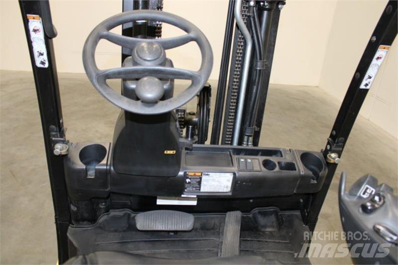 Yale ERP25VL Stivuitor electric