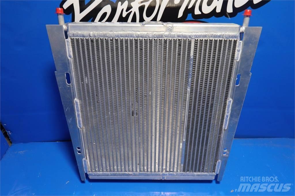 CASE 580L Radiatoare
