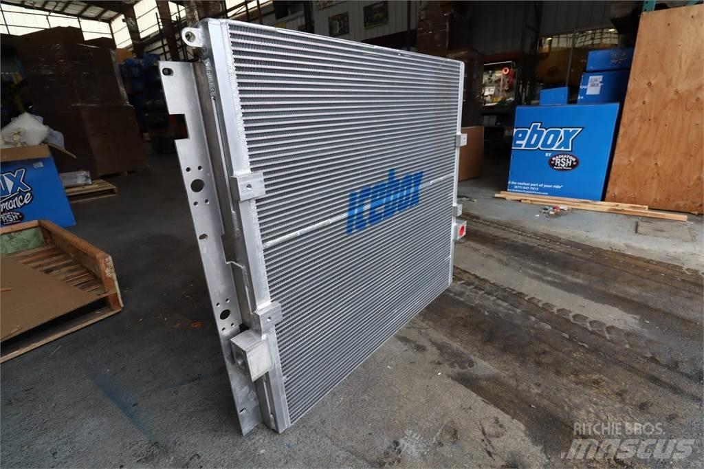 CAT 320D Radiatoare