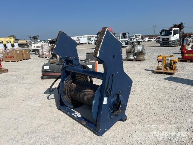  Winch Dispozitive de ridicare şi lifturi pentru materiale