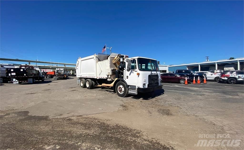 Autocar ACX64 Camion de deseuri