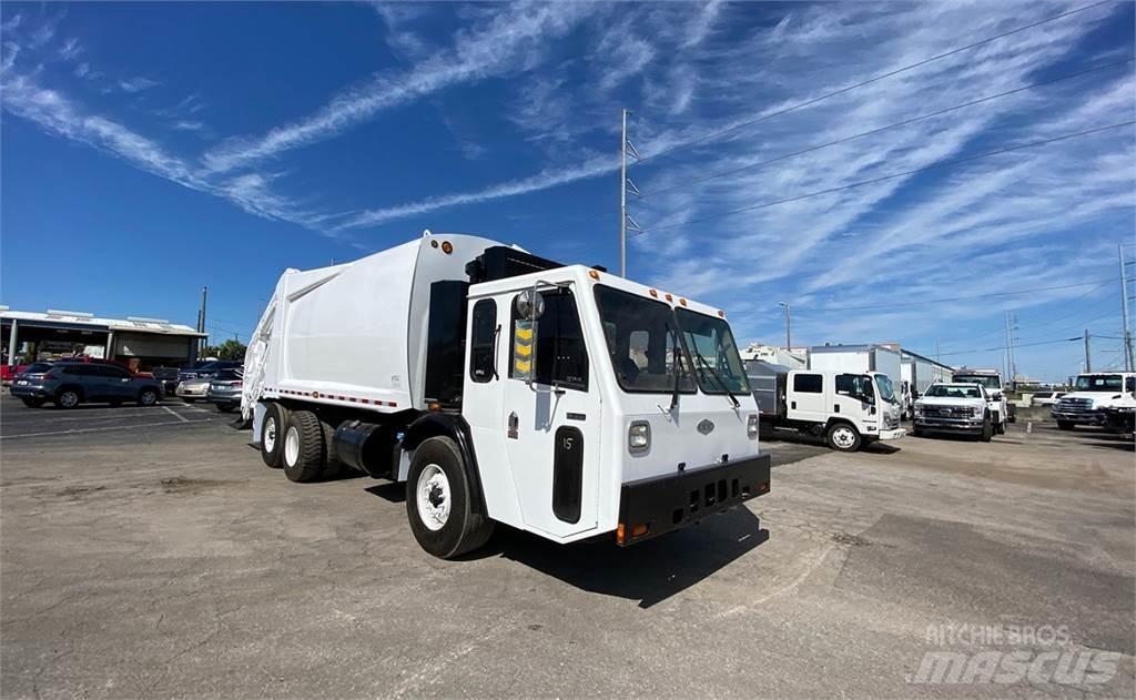 CCC LET2 Camion de deseuri