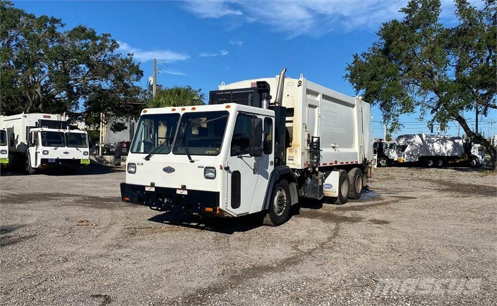 CCC LET2 Camion de deseuri