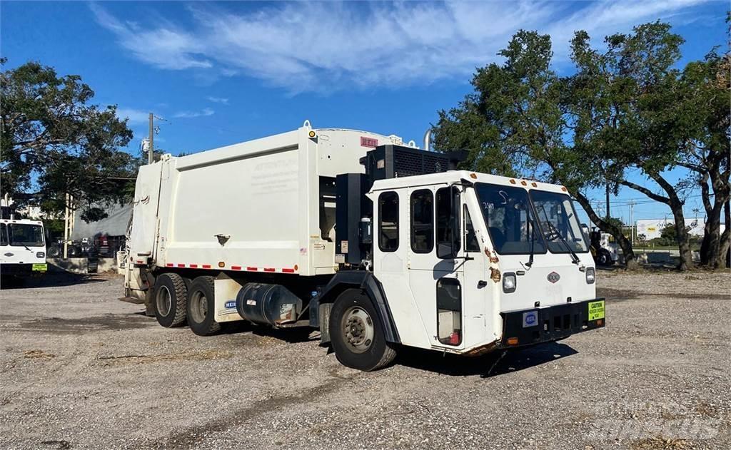 CCC LET2 Camion de deseuri