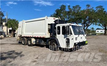 CCC LET2 Camion de deseuri