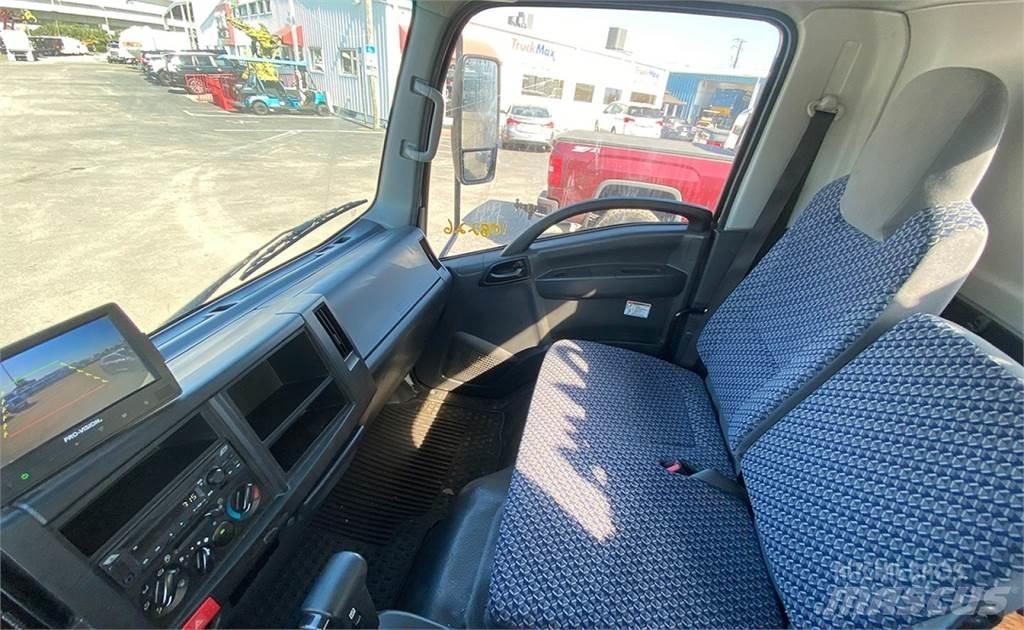 Isuzu NRR Camion de deseuri