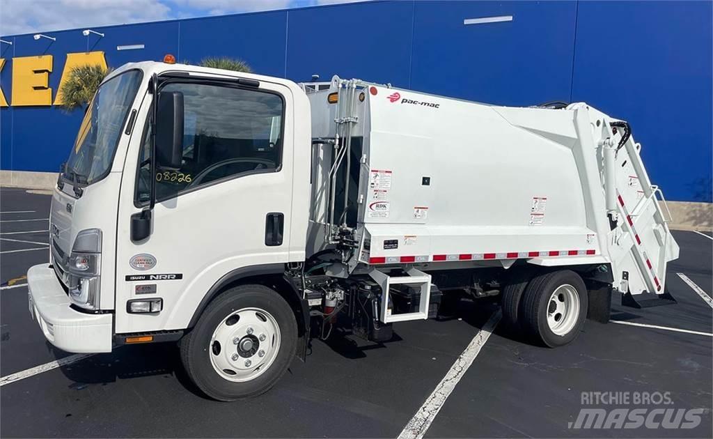 Isuzu NRR Camion de deseuri