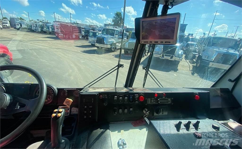 Mack LEU600 Camion de deseuri