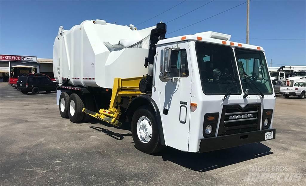 Mack LEU613 Camion de deseuri