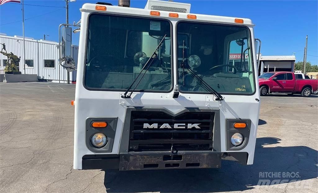 Mack LEU613 Camion de deseuri