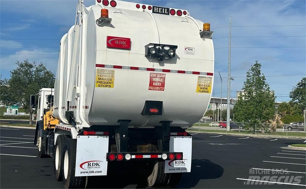 Mack LEU613 Camion de deseuri