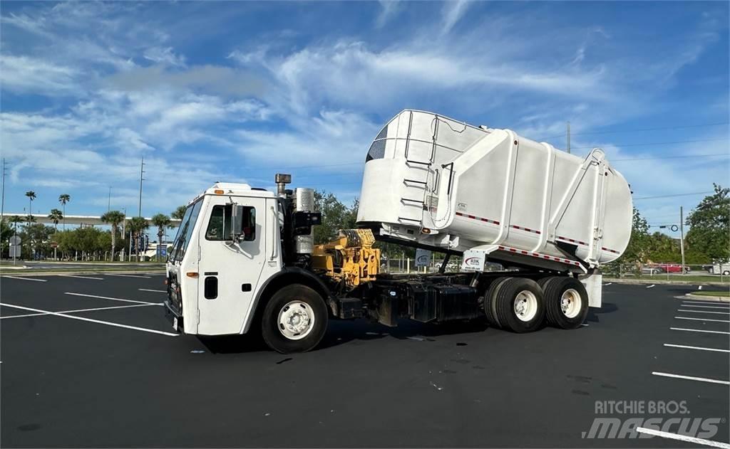 Mack LEU613 Camion de deseuri