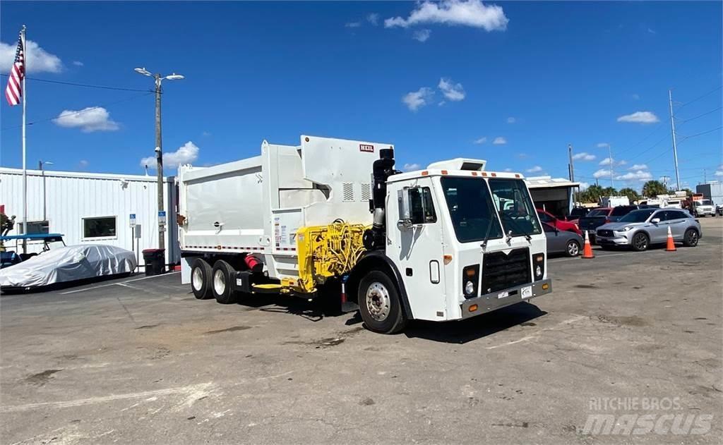 Mack LEU613 Camion de deseuri