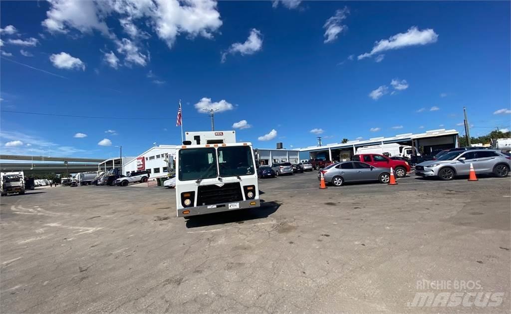 Mack LEU613 Camion de deseuri
