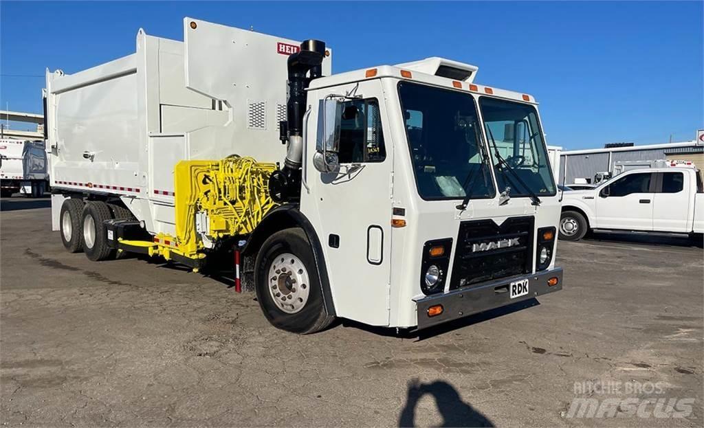 Mack LEU613 Camion de deseuri