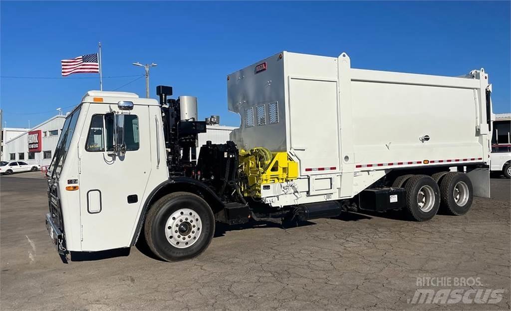 Mack LEU613 Camion de deseuri
