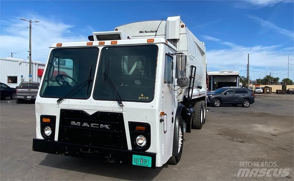 Mack LEU613 Camion de deseuri