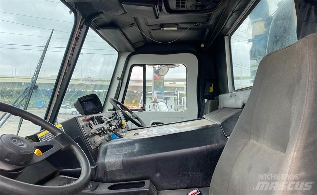 Mack LEU613 Camion de deseuri