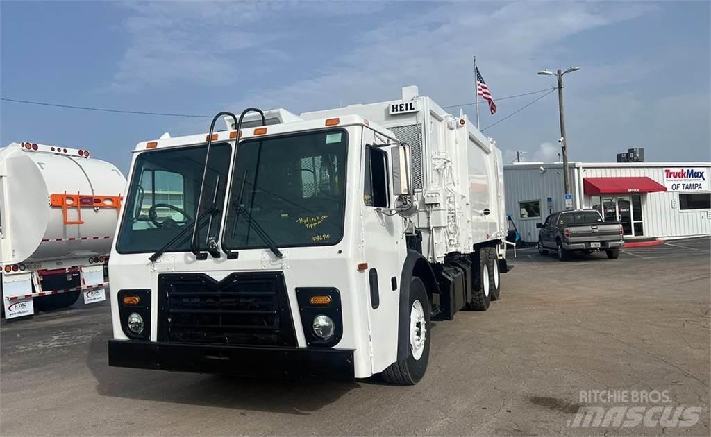 Mack LEU613 Camion de deseuri