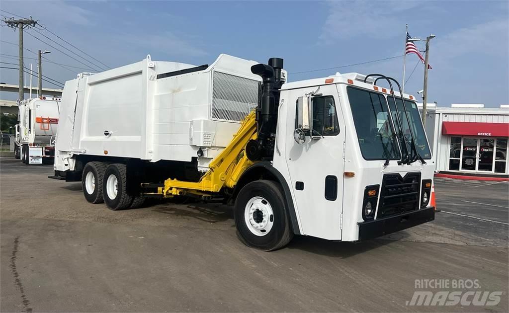 Mack LEU613 Camion de deseuri