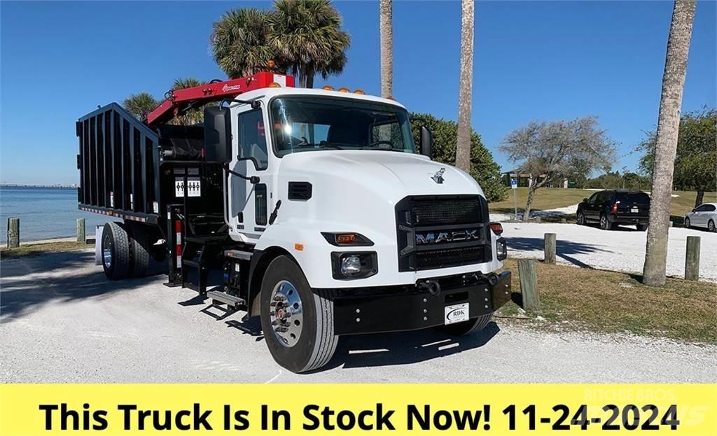 Mack MD7 Cupa