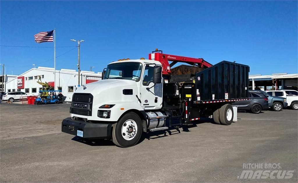 Mack MD7 Cupa