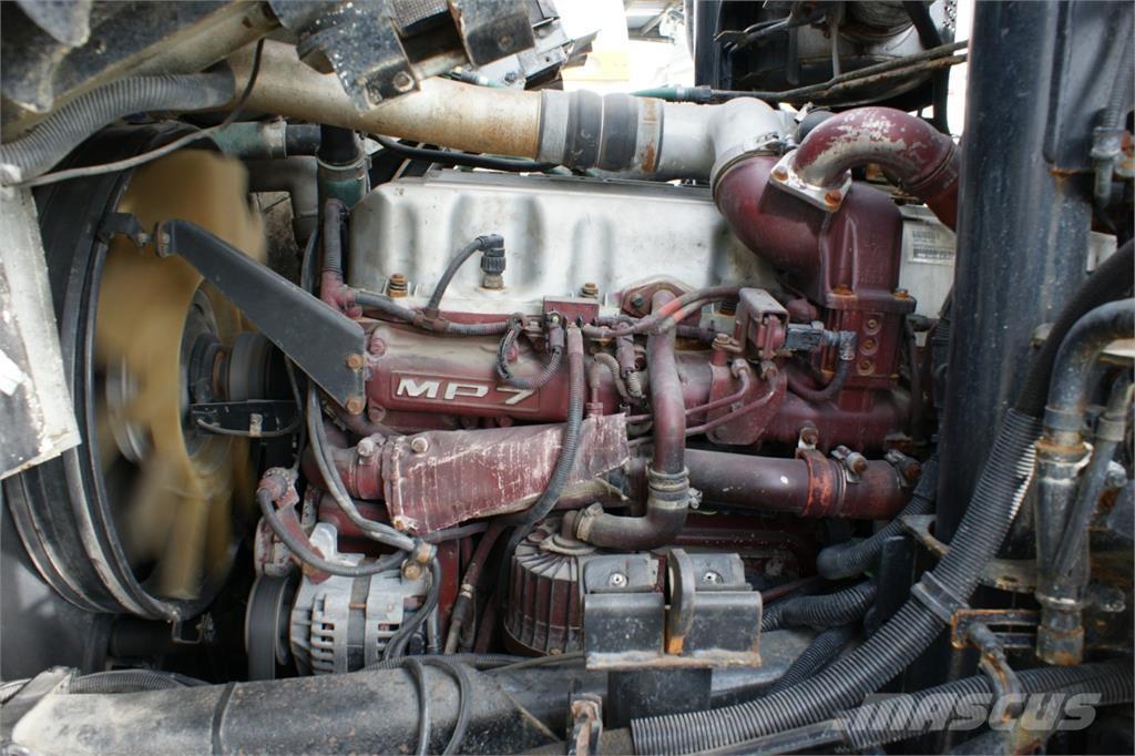 Mack MRU613 Camion de deseuri