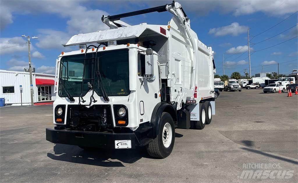 Mack MRU613 Camion de deseuri