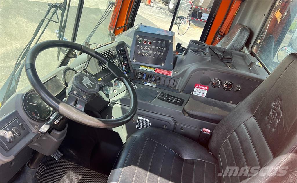 Mack MRU613 Camion cabina sasiu