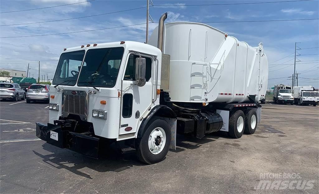 Peterbilt 320 Camion de deseuri
