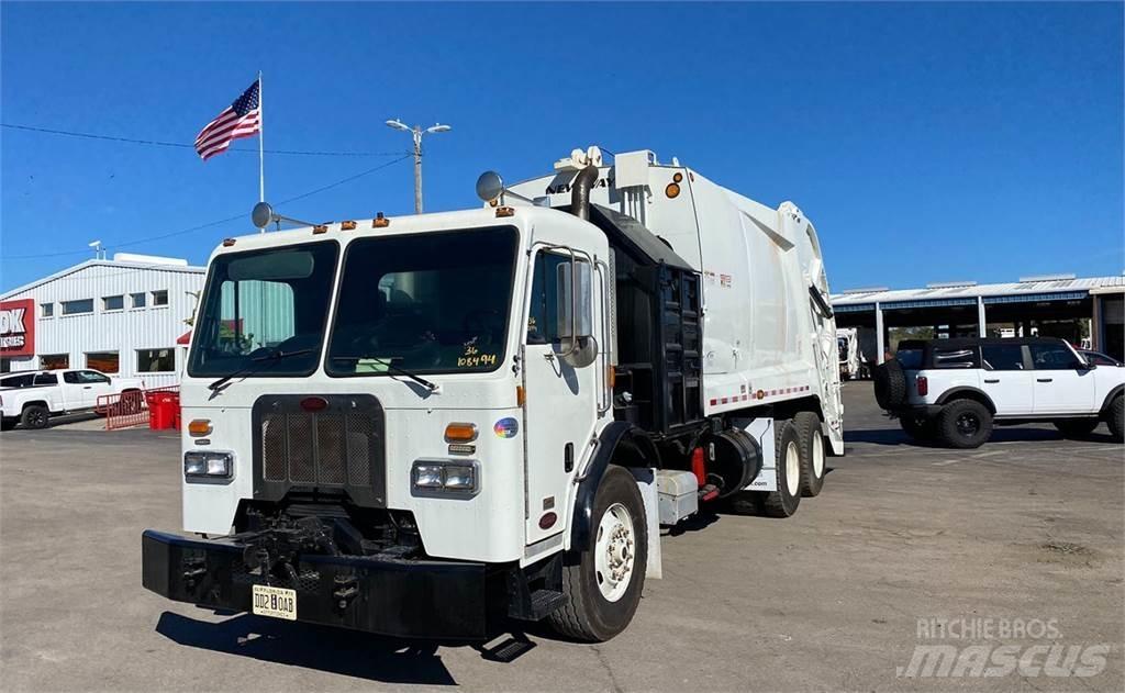 Peterbilt 320 Camion de deseuri