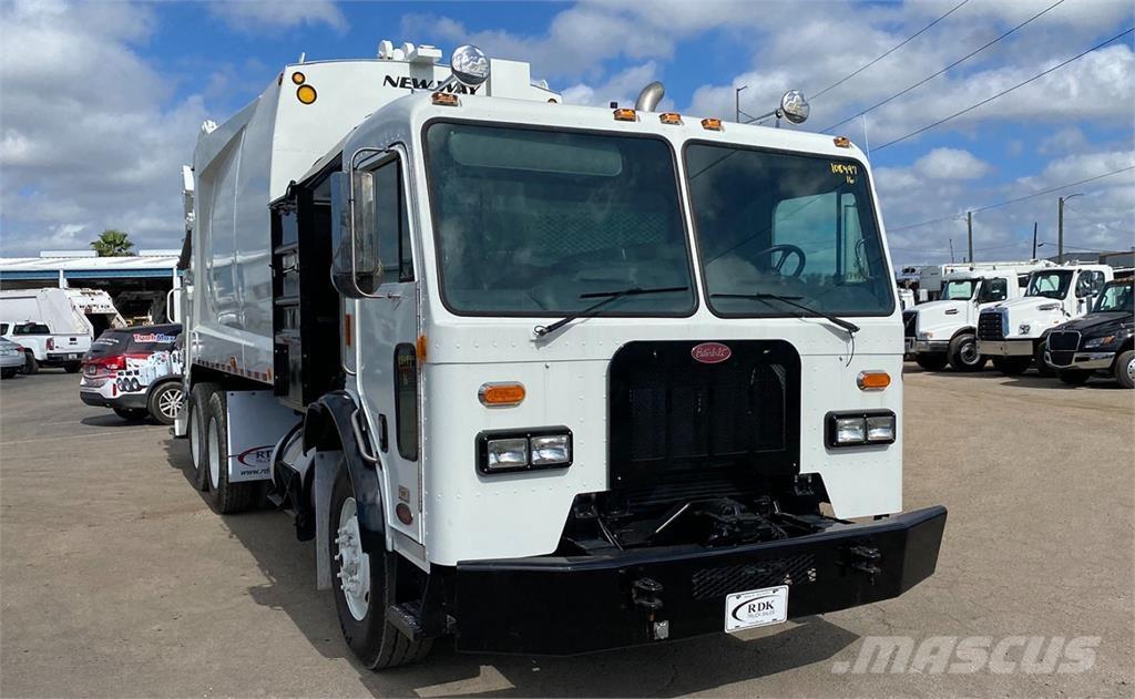 Peterbilt 320 Camion de deseuri