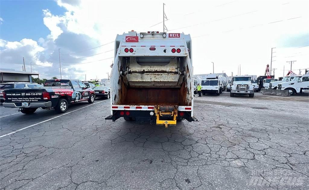 Peterbilt 320 Camion de deseuri