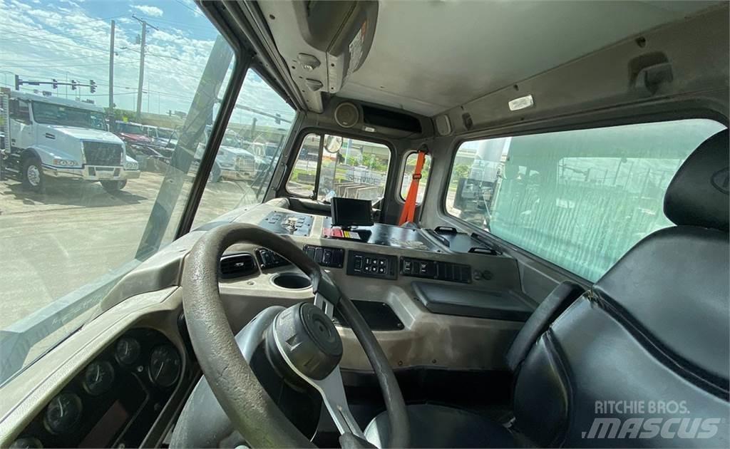 Peterbilt 320 Camion de deseuri