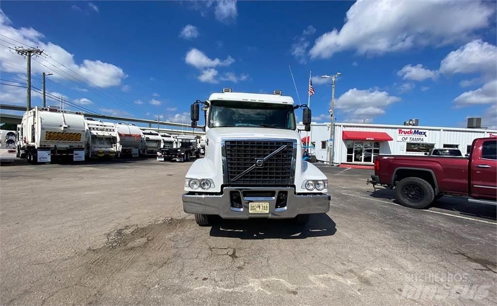 Volvo VHD64 Camioane Demontabile