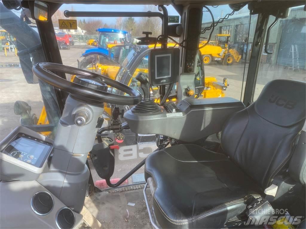 JCB 4220 Tractoare