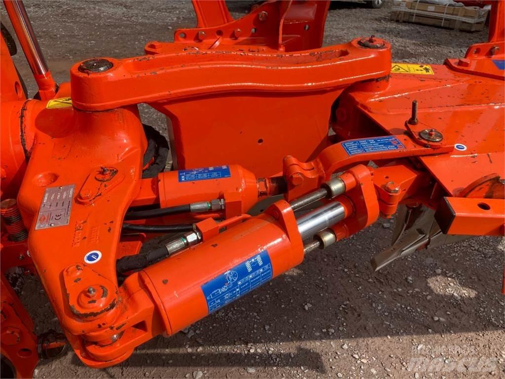 Kuhn MM123 Pluguri conventionale