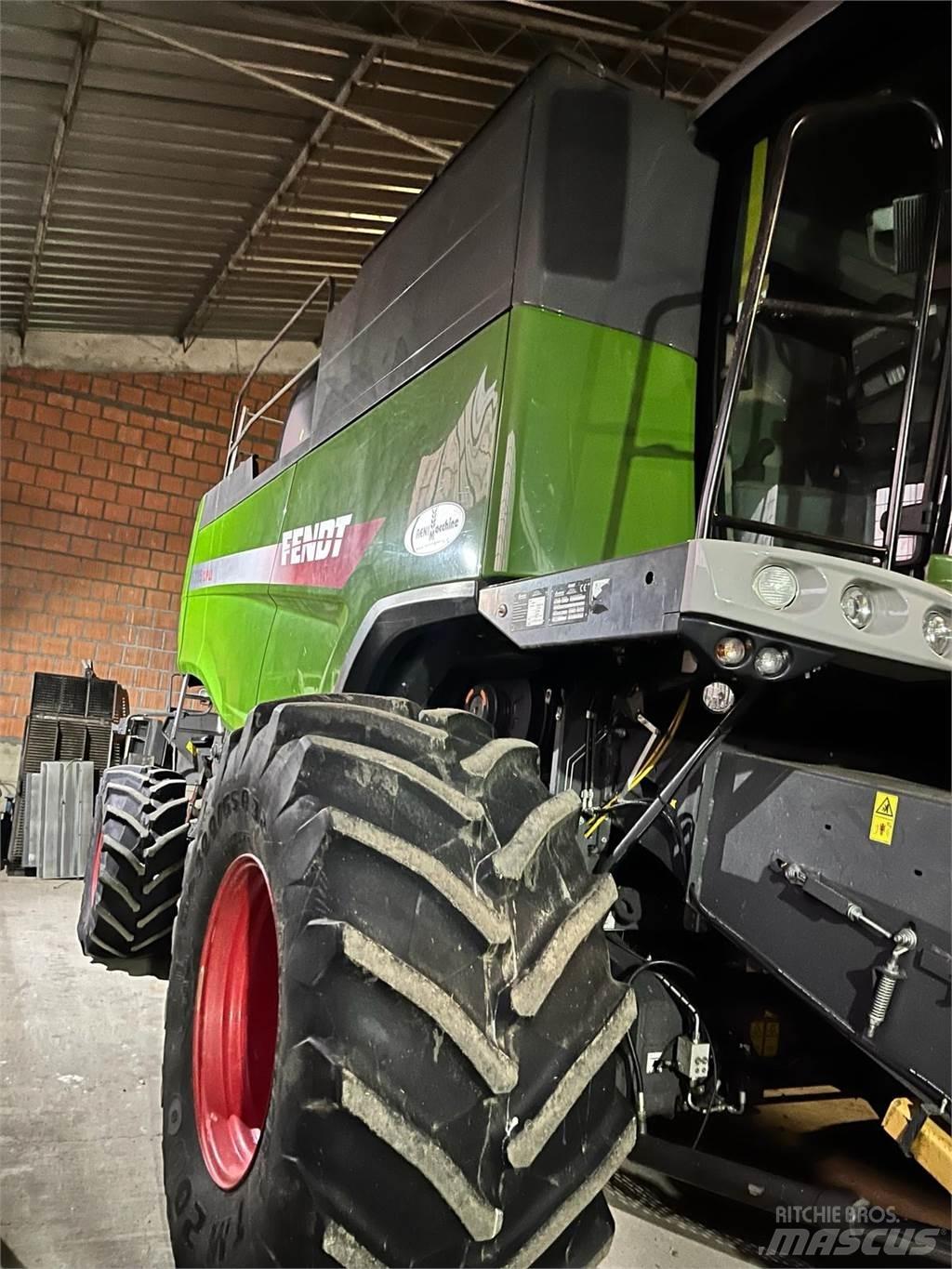 Fendt 6335 C PLI Combine de secerat