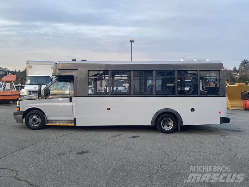 Chevrolet Express Mini autobuze
