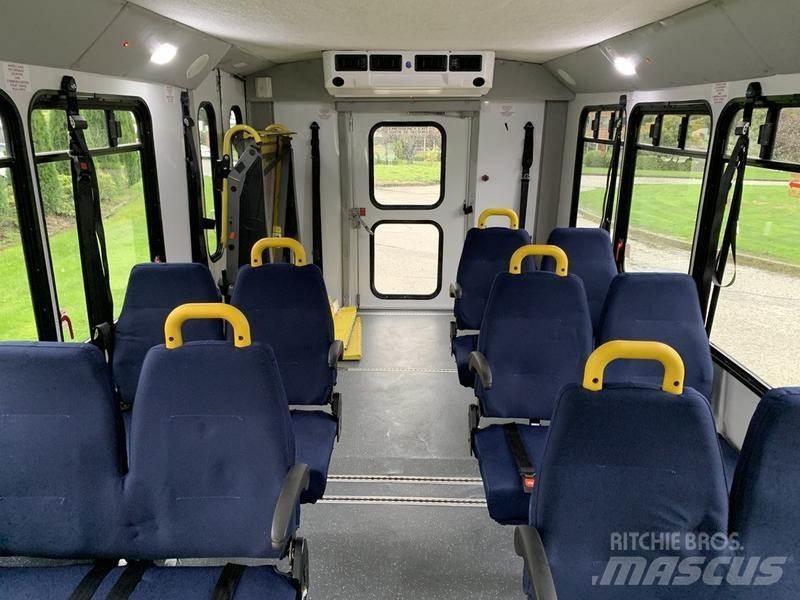 Chevrolet Express Mini autobuze