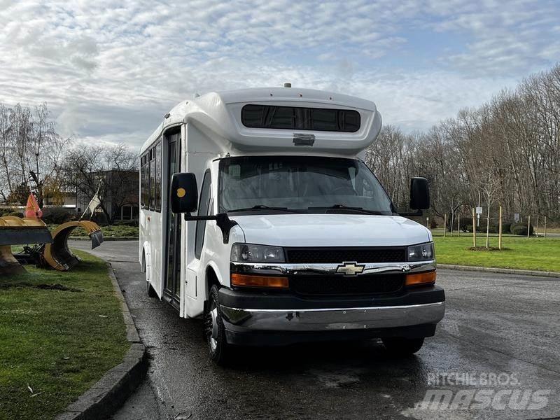 Chevrolet Express Mini autobuze