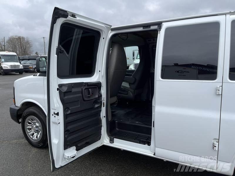 Chevrolet Express Utilitara