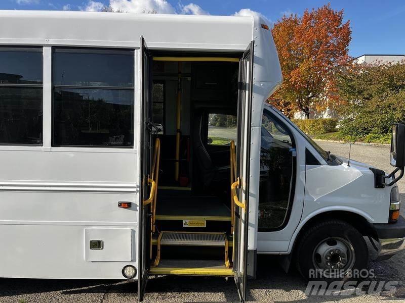 Chevrolet Express Mini autobuze