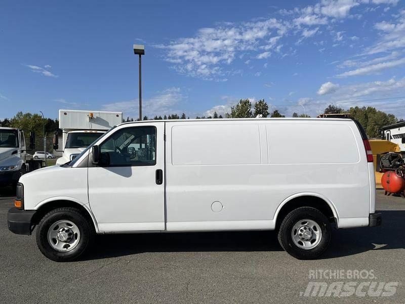 Chevrolet Express Utilitara