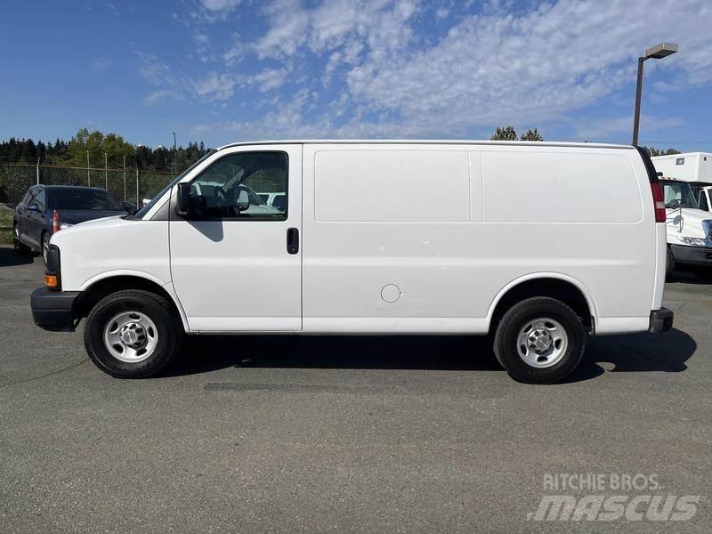 Chevrolet Express Utilitara