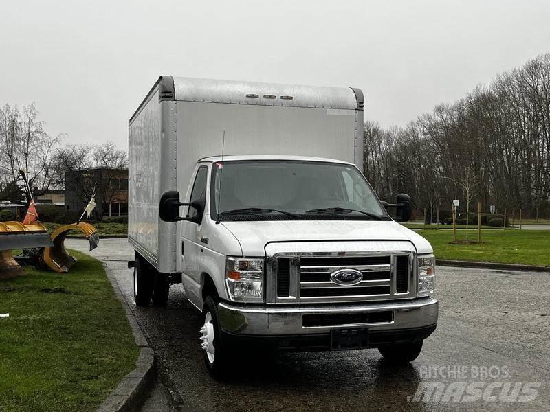 Ford Econoline Utilitara