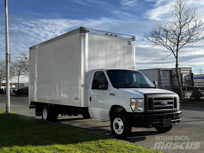Ford Econoline Utilitara