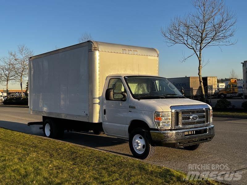 Ford Econoline Utilitara